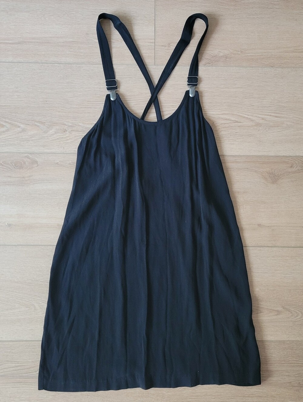 UO Silence + Noise Black Mini Tent Dress Suspenders Clips Criss-cross Medium Nwt